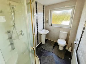 SHOWER ROOM- click for photo gallery
